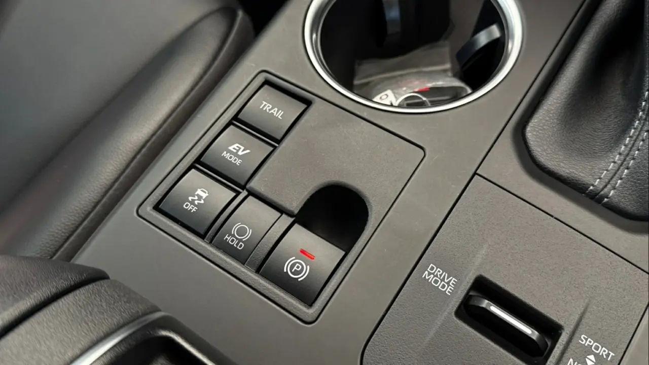 2023 Toyota Kluger Hybrid Gallery Image 19