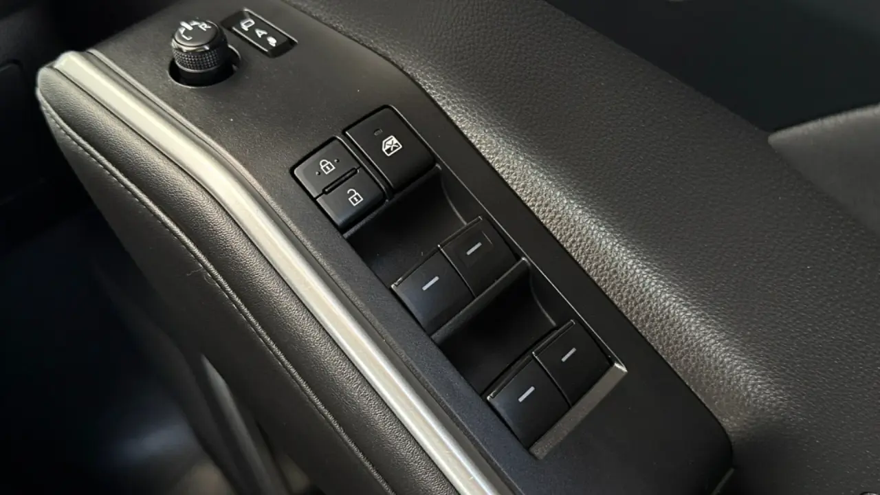 2023 Toyota Kluger Hybrid Gallery Image 21
