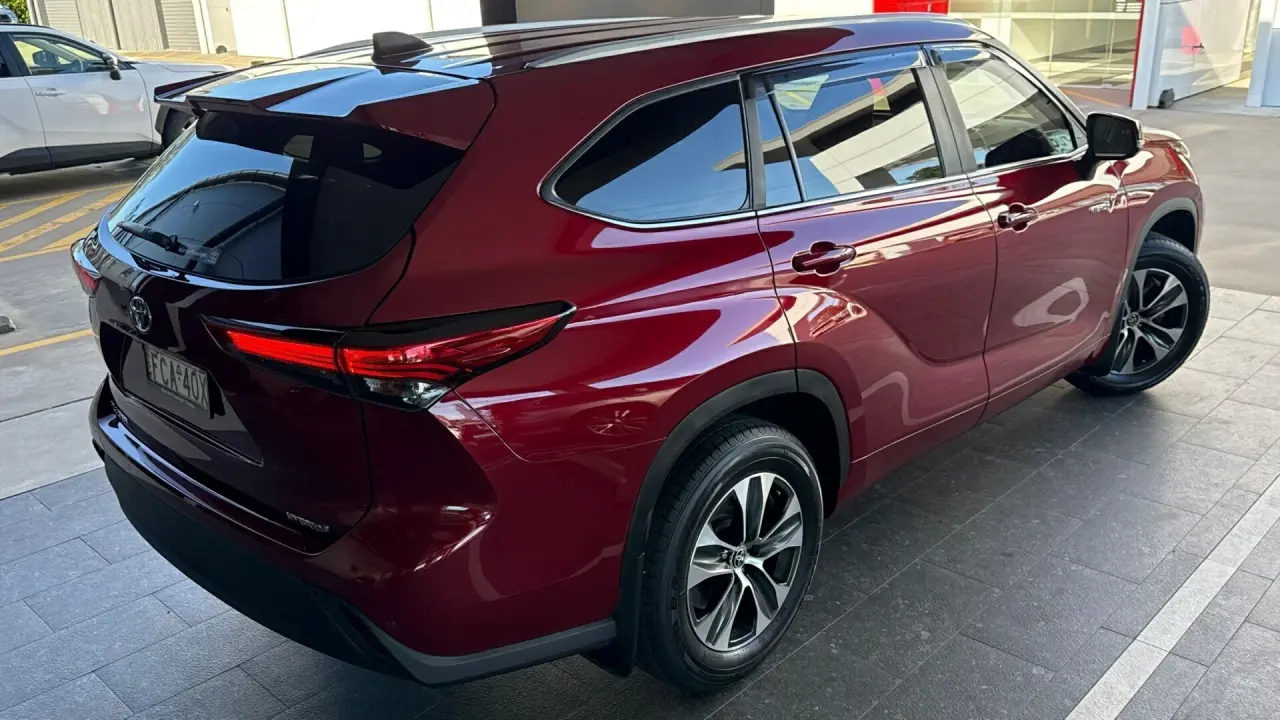 2023 Toyota Kluger Hybrid Gallery Image 4