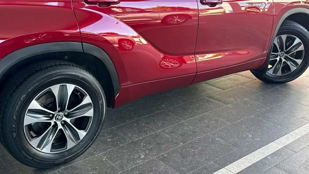 2023 Toyota Kluger Hybrid Gallery Image 5