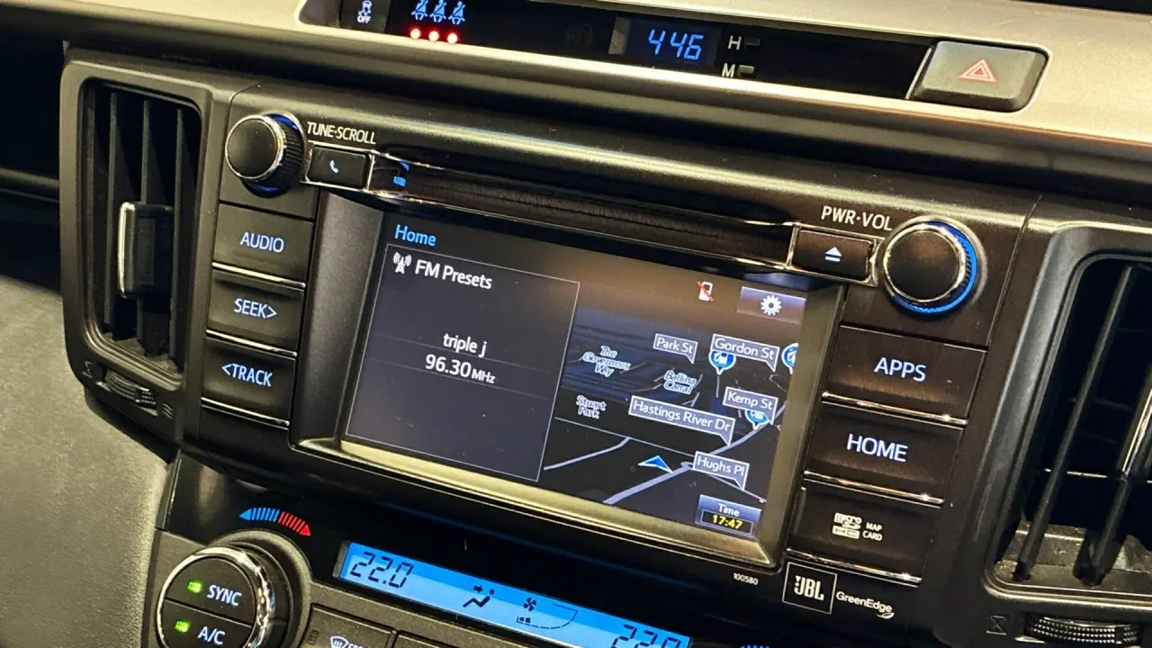 2016 Toyota RAV4 Gallery Image 12