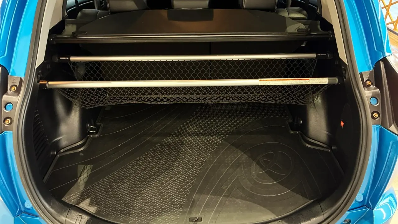 2016 Toyota RAV4 Gallery Image 8
