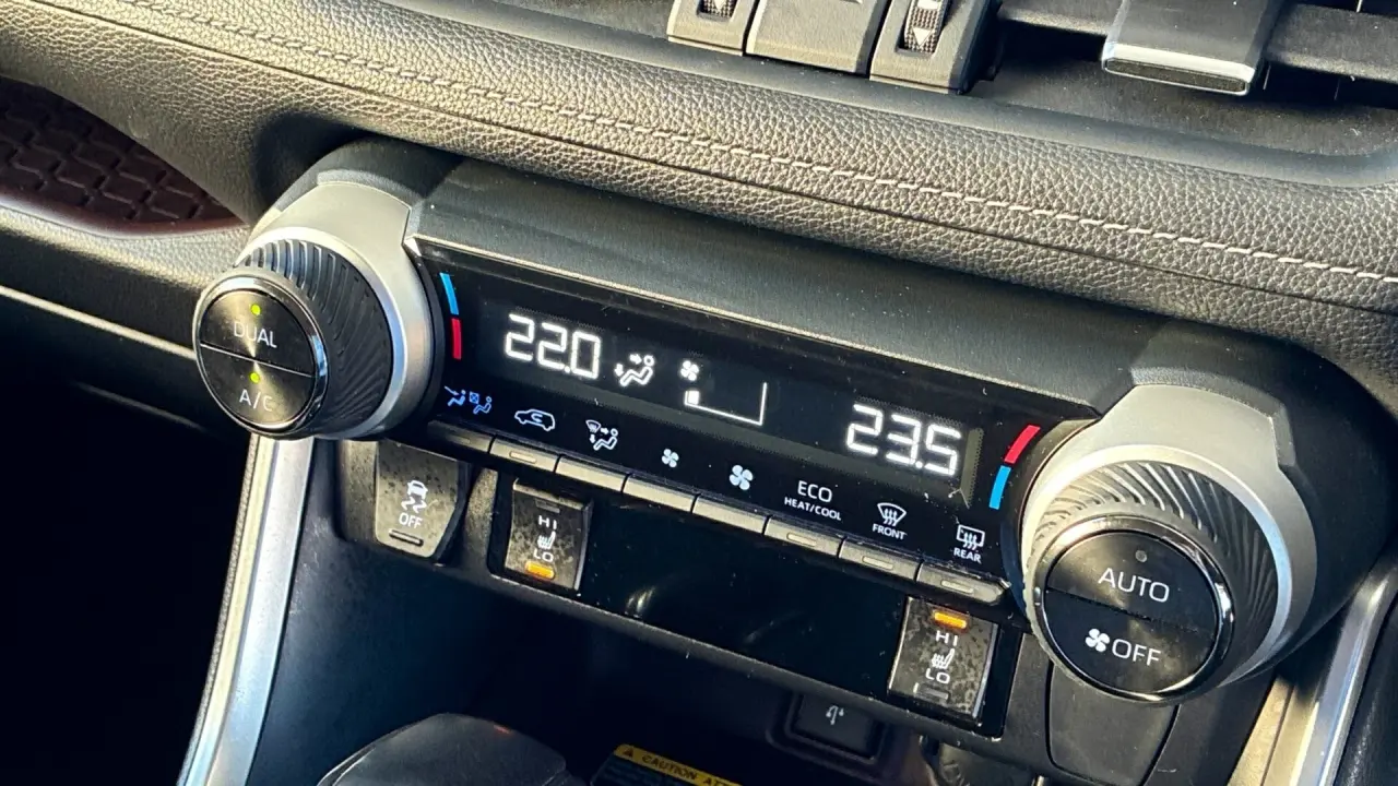 2020 Toyota Rav4 Hybrid Gallery Image 12