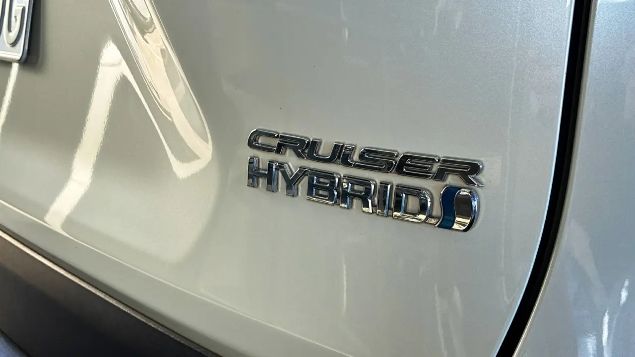 2020 Toyota Rav4 Hybrid Gallery Image 6