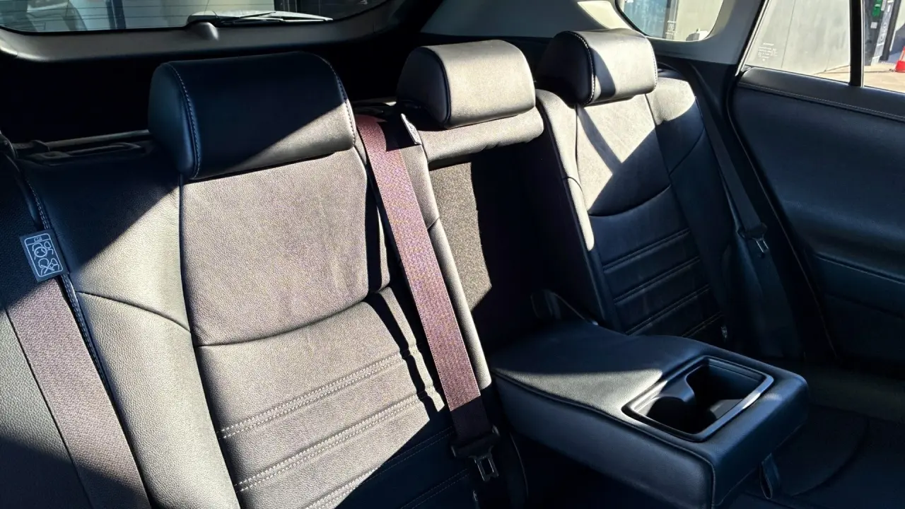 2020 Toyota Rav4 Hybrid Gallery Image 8