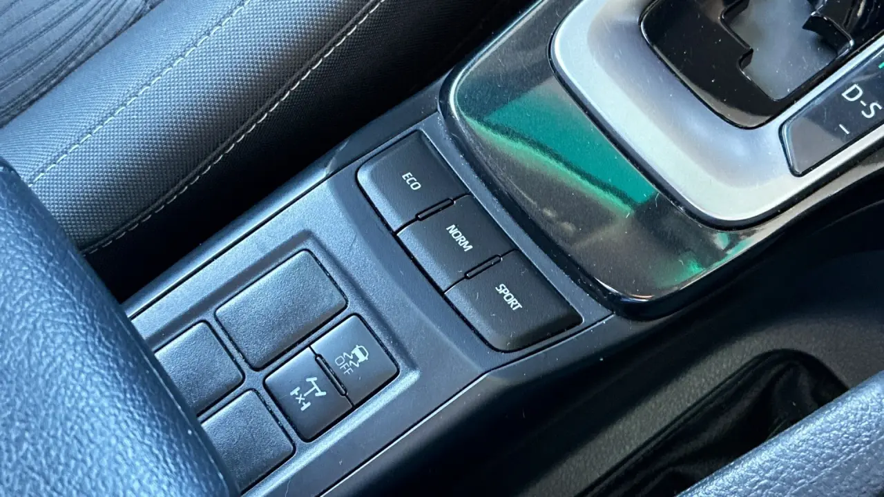 2022 Toyota Fortuner Gallery Image 13