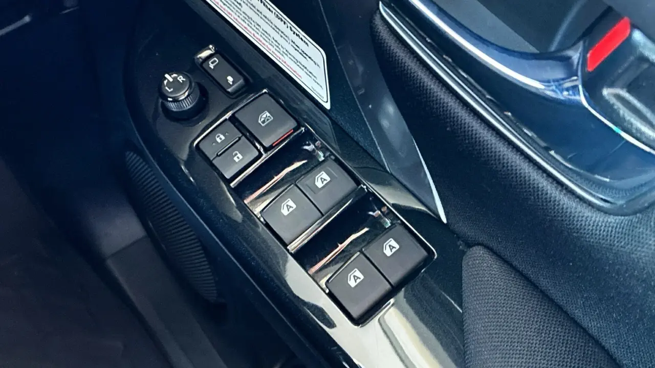 2022 Toyota Fortuner Gallery Image 17