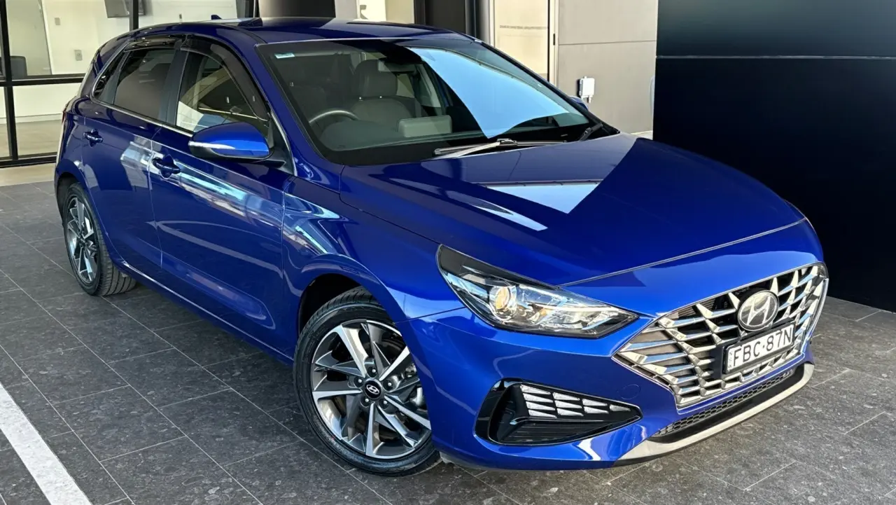 2023 HYUNDAI i30 Gallery Image 1