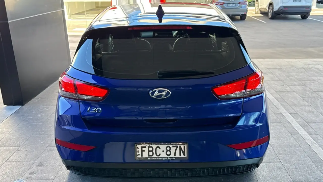 2023 HYUNDAI i30 Gallery Image 5