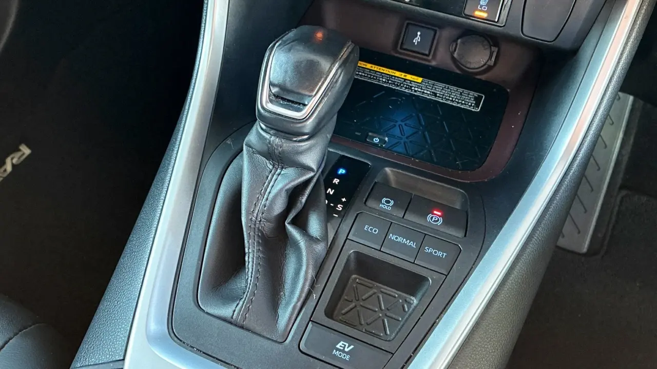 2021 Toyota Rav4 Hybrid Gallery Image 14