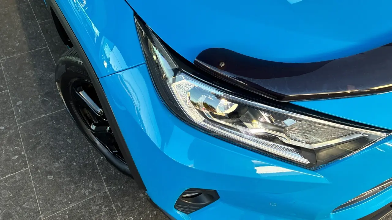 2021 Toyota Rav4 Hybrid Gallery Image 3