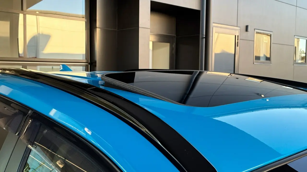 2021 Toyota Rav4 Hybrid Gallery Image 4