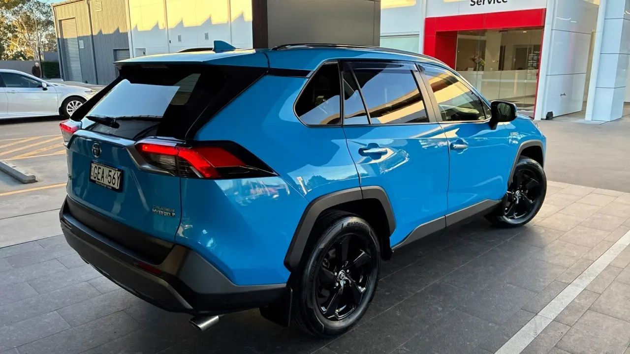 2021 Toyota Rav4 Hybrid Gallery Image 5
