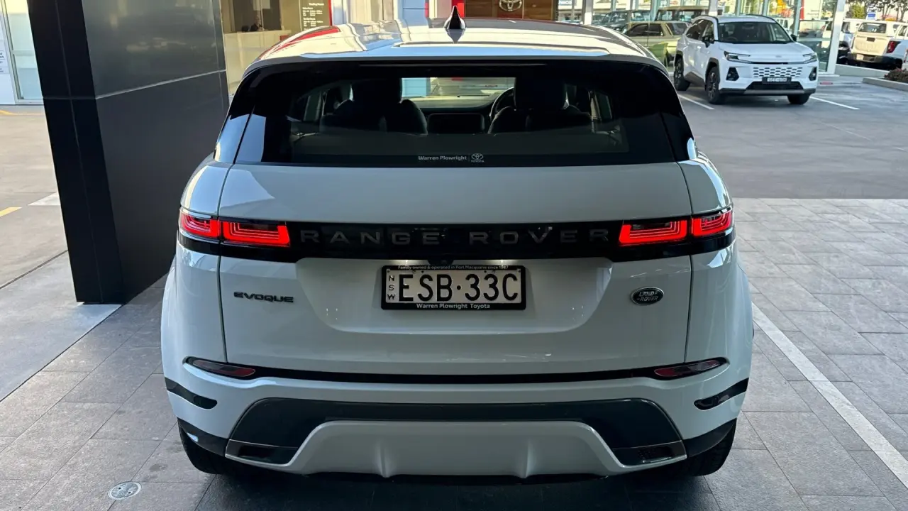 2021 LAND ROVER RANGE ROVER EVOQUE Gallery Image 10