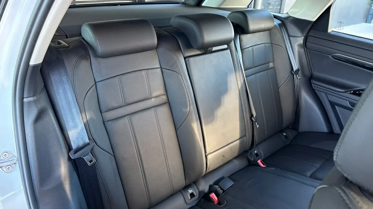 2021 LAND ROVER RANGE ROVER EVOQUE Gallery Image 11