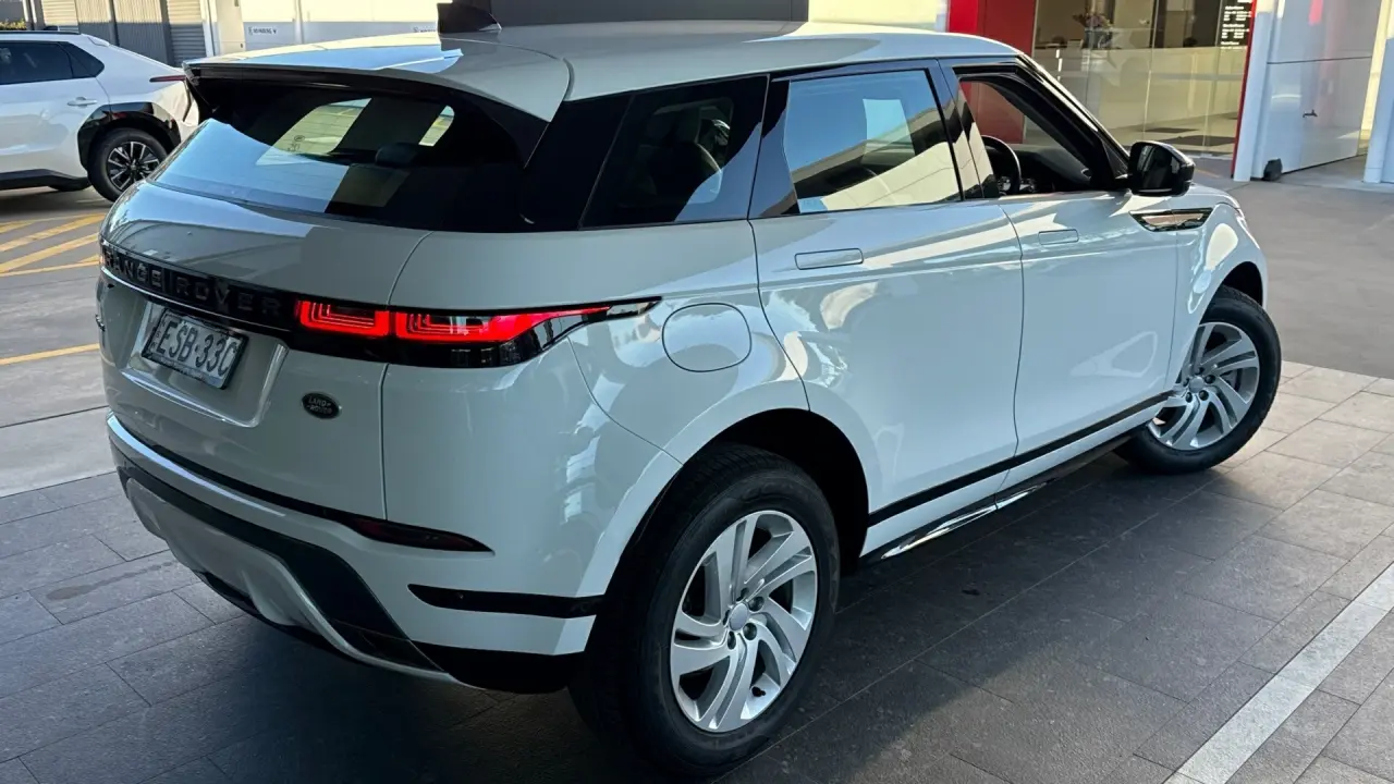 2021 LAND ROVER RANGE ROVER EVOQUE Gallery Image 5