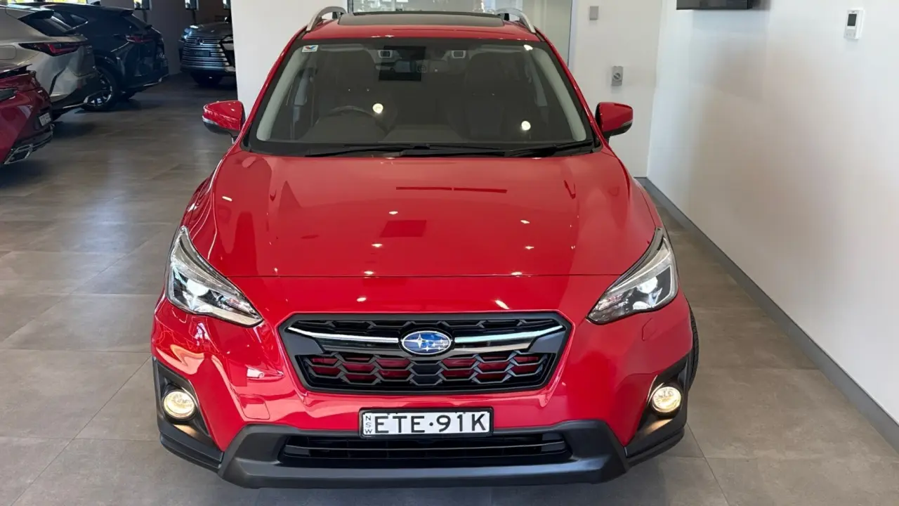 2018 SUBARU XV Gallery Image 2