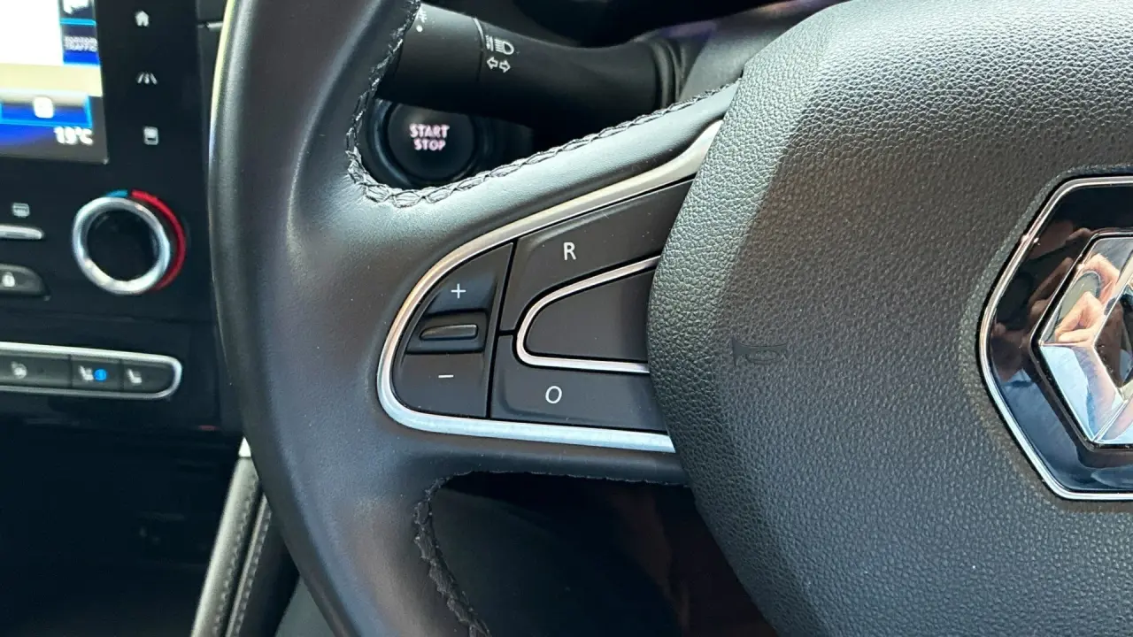 2022 RENAULT KOLEOS Gallery Image 14