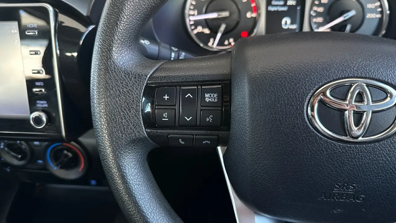 2021 Toyota Hilux Gallery Image 10