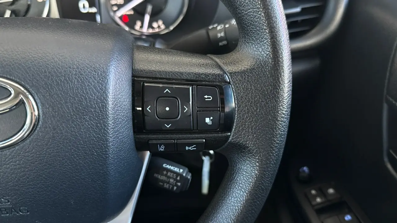 2021 Toyota Hilux Gallery Image 11