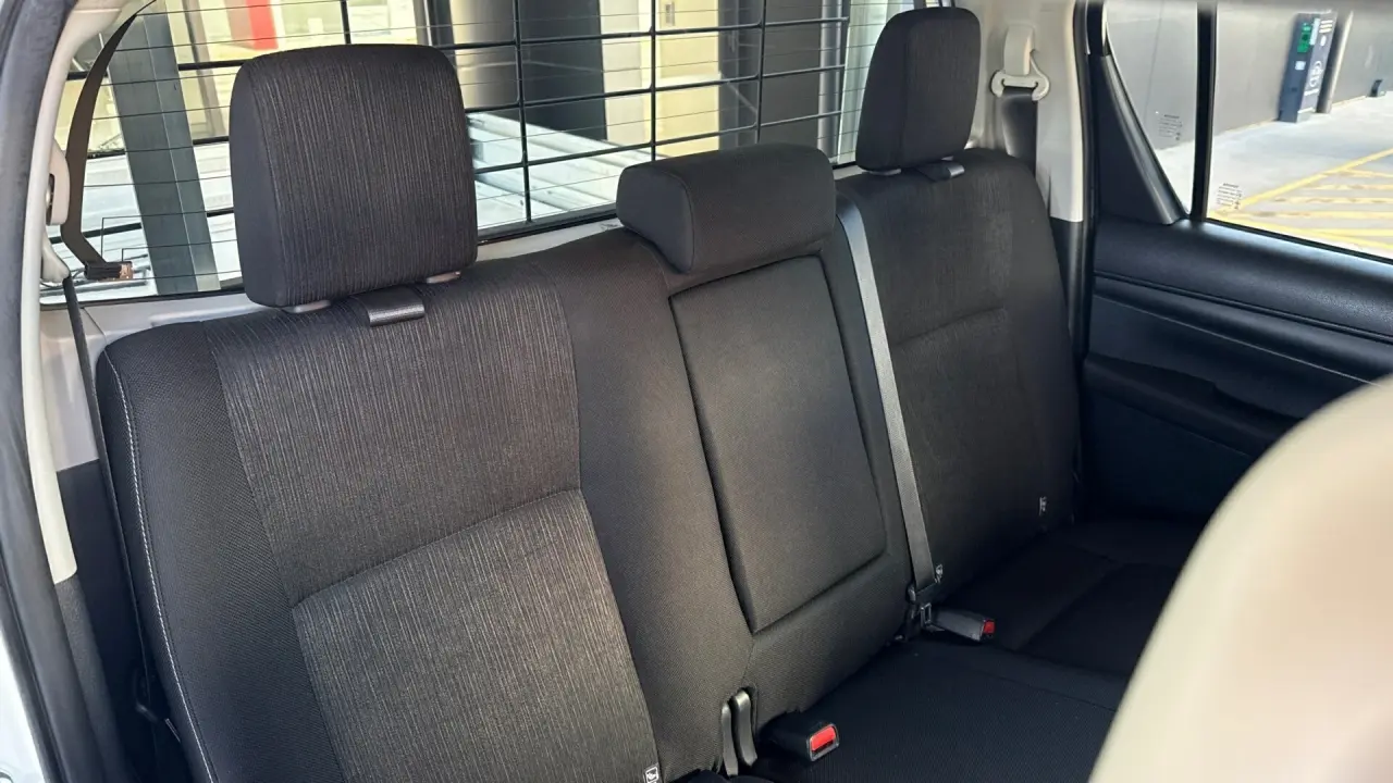 2021 Toyota Hilux Gallery Image 6