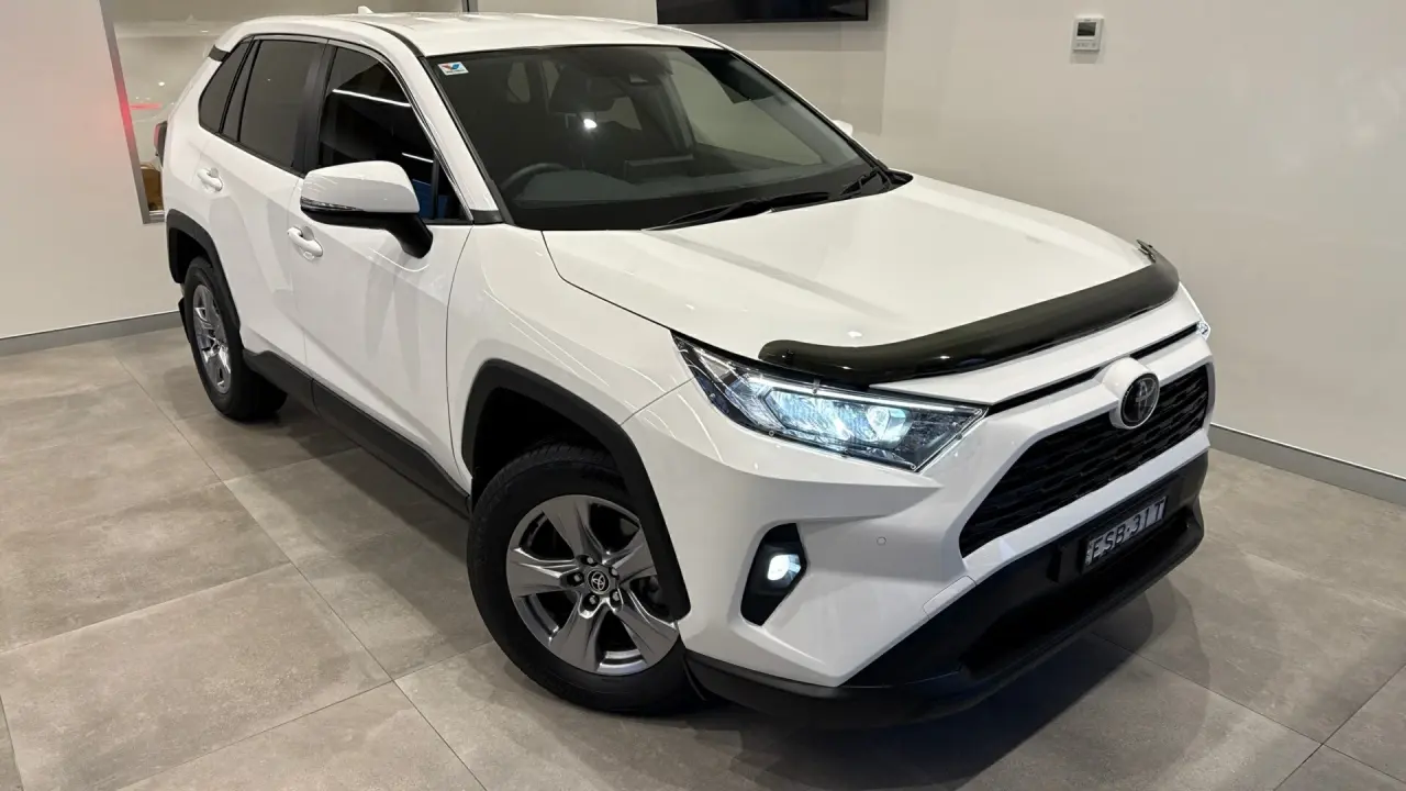 2022 Toyota RAV4 Gallery Image 1