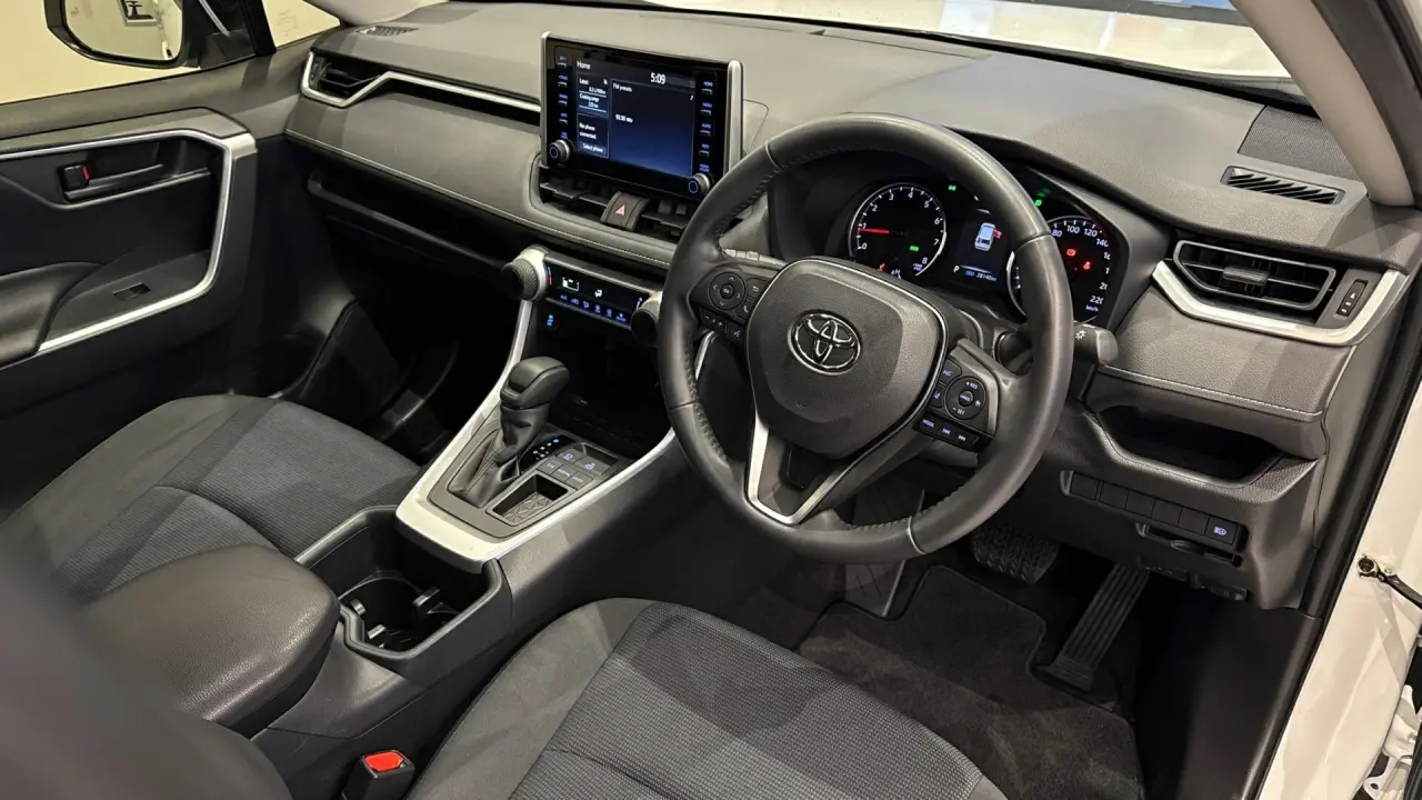 2022 Toyota RAV4 Gallery Image 10