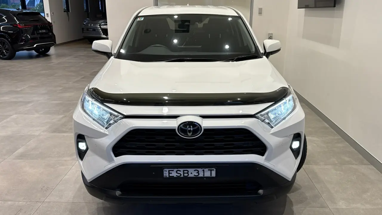 2022 Toyota RAV4 Gallery Image 2