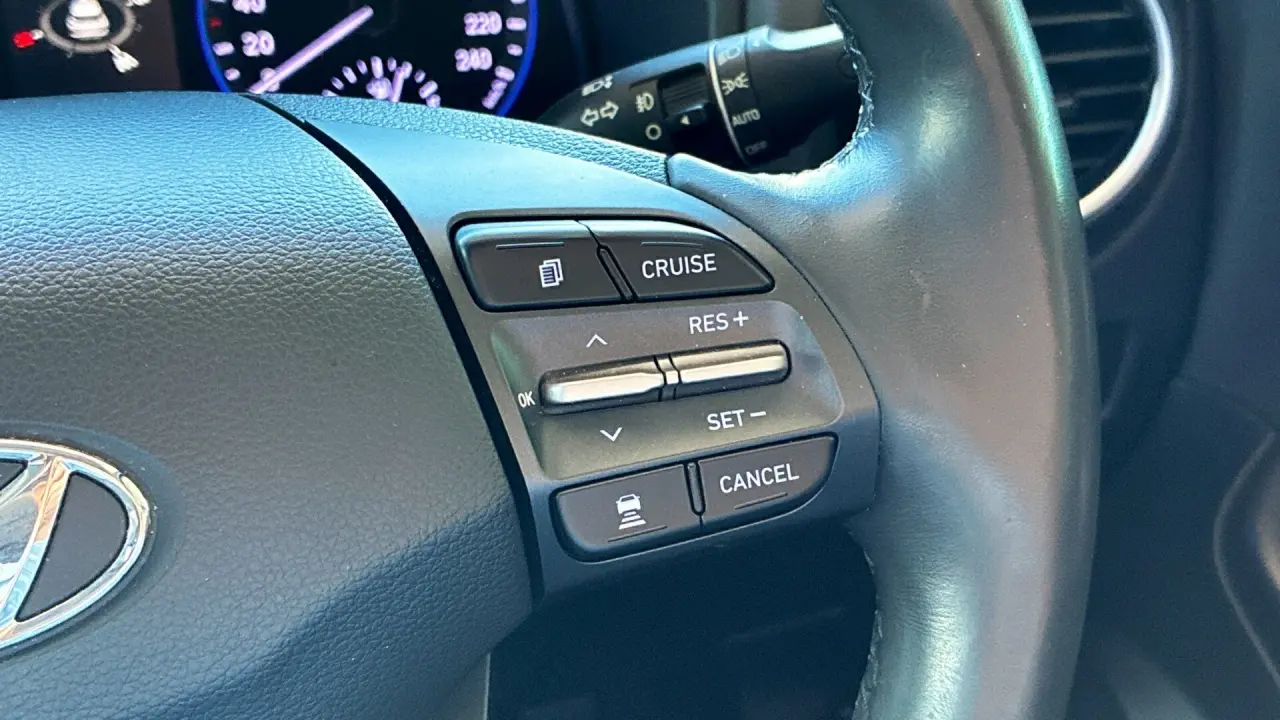 2019 HYUNDAI KONA Gallery Image 13