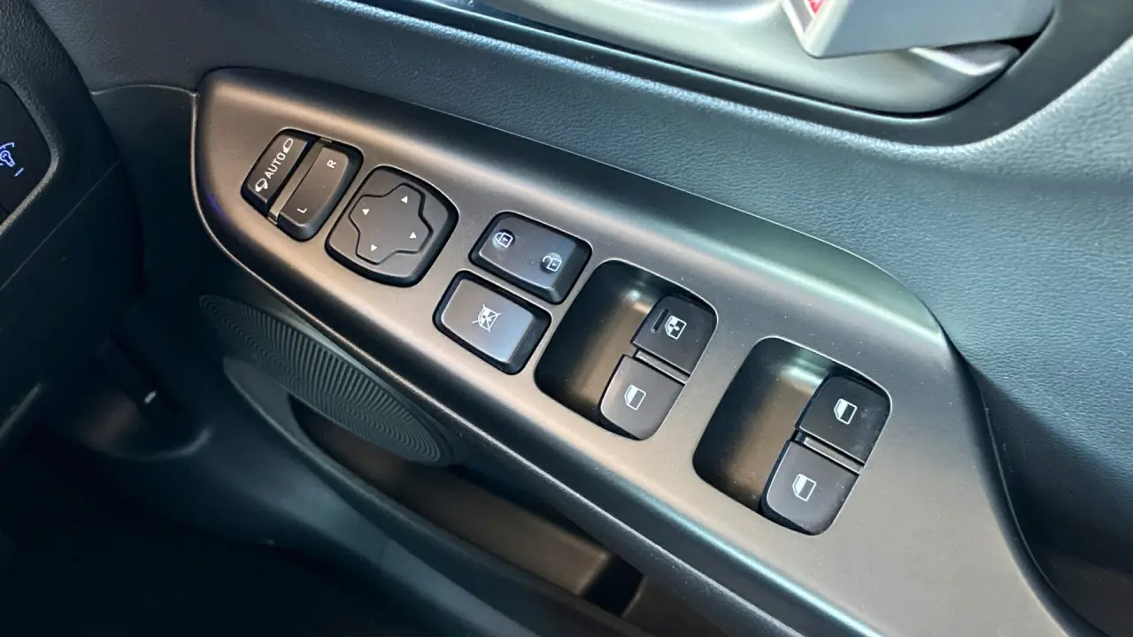 2019 HYUNDAI KONA Gallery Image 14