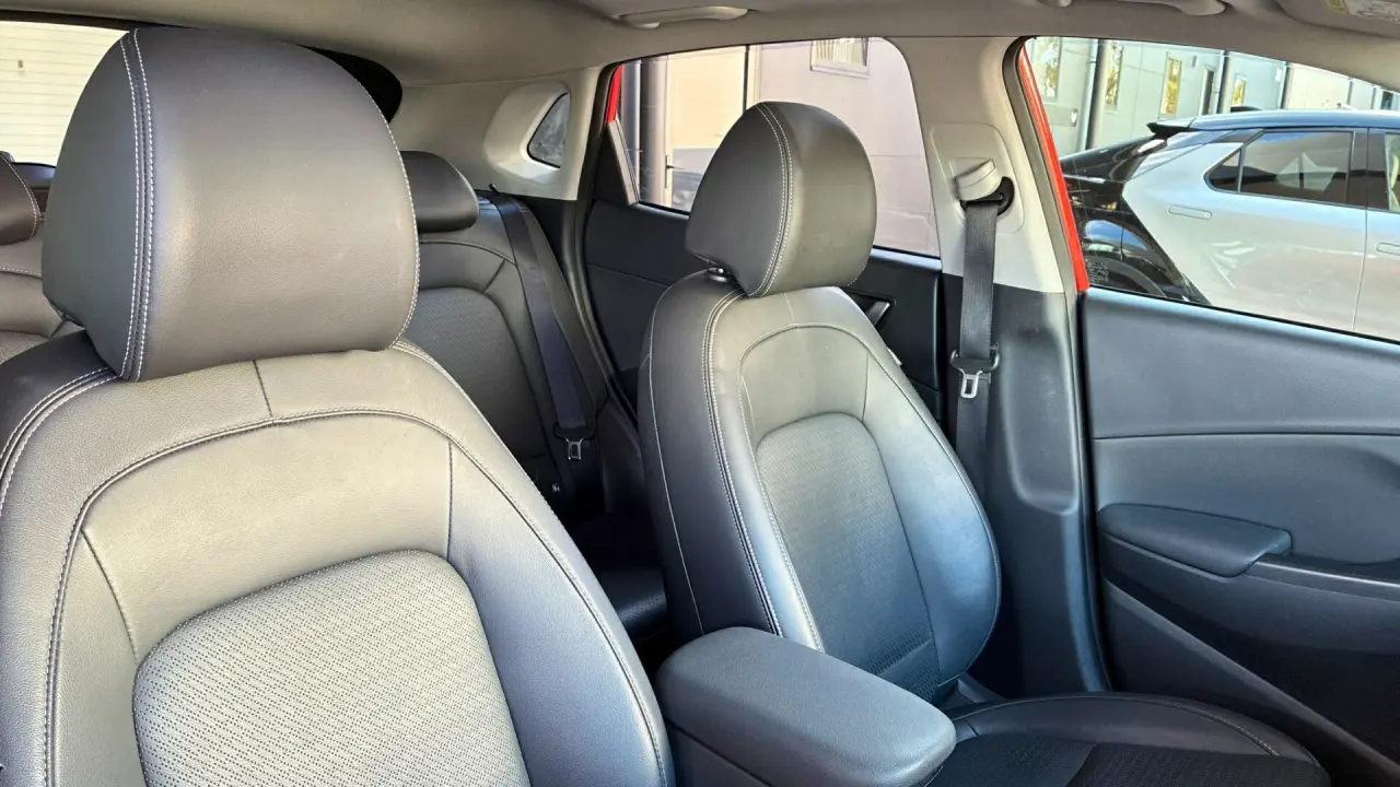 2019 HYUNDAI KONA Gallery Image 7