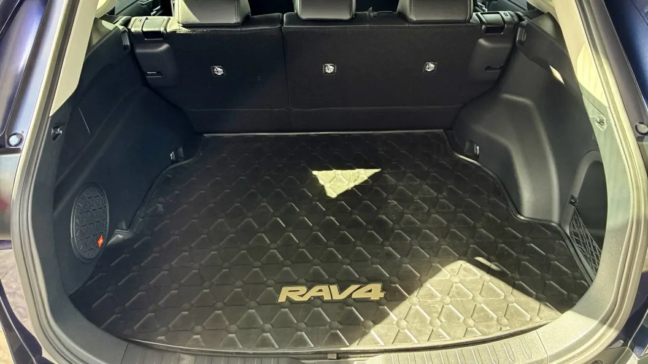 2023 Toyota Rav4 Hybrid Gallery Image 6