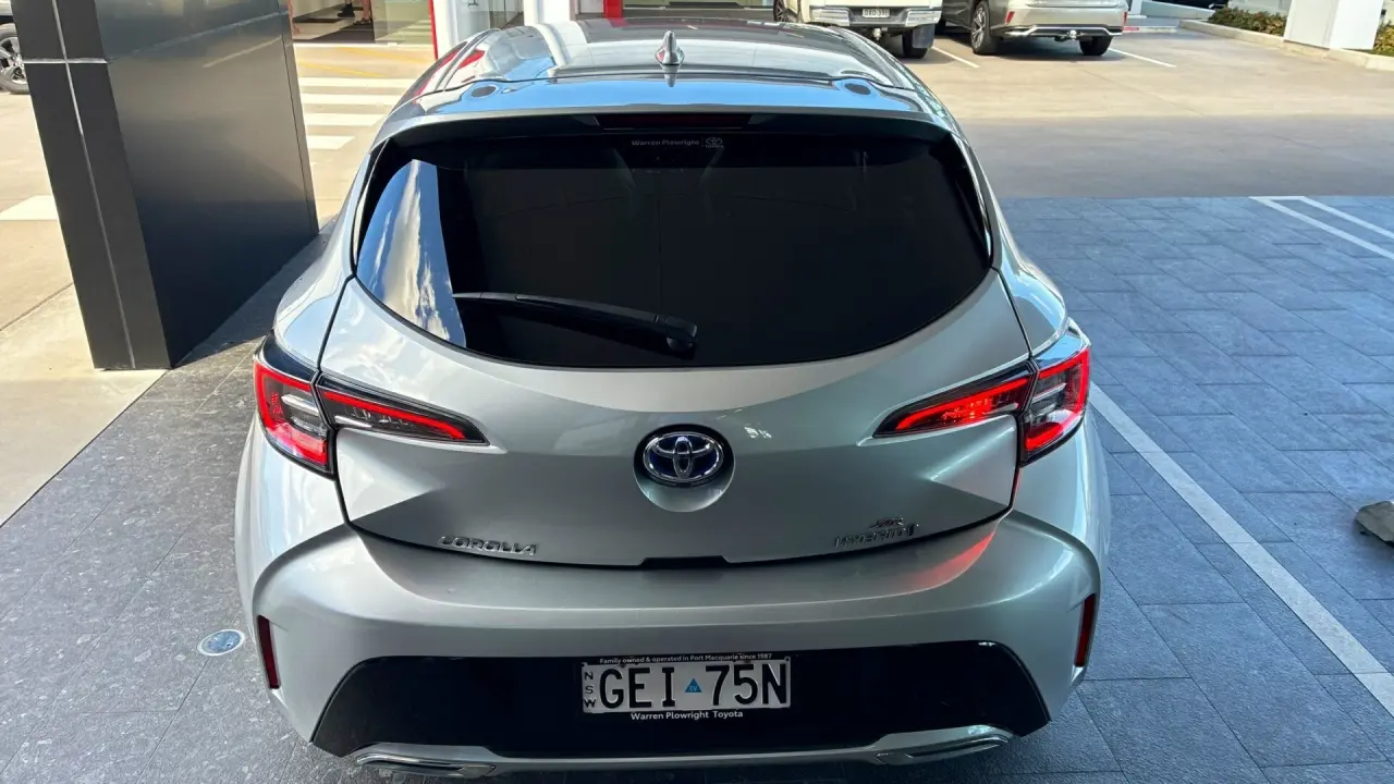 2018 Toyota Corolla Gallery Image 6