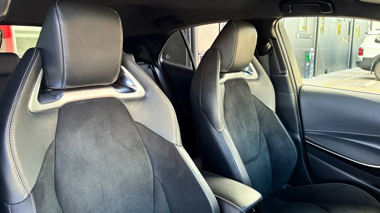 2018 Toyota Corolla Gallery Image 9