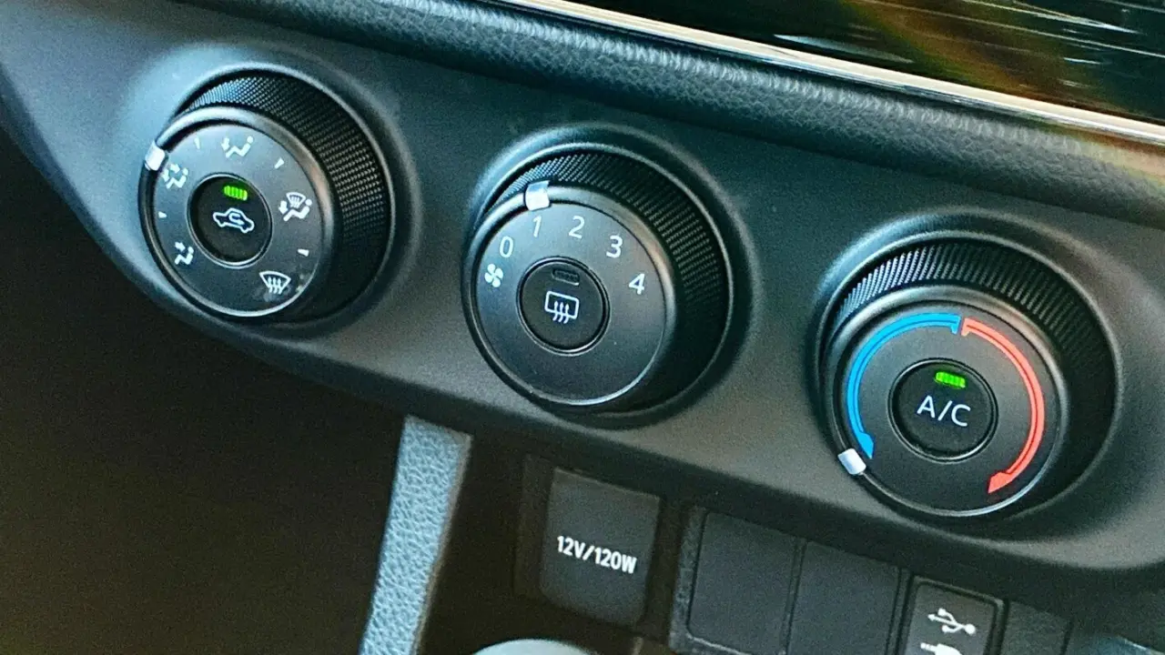 2014 Toyota Corolla Gallery Image 11