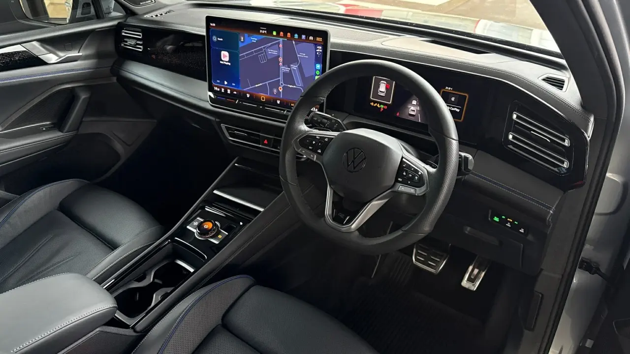 2024 VOLKSWAGEN TIGUAN Gallery Image 11