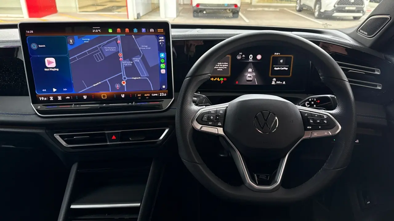 2024 VOLKSWAGEN TIGUAN Gallery Image 12