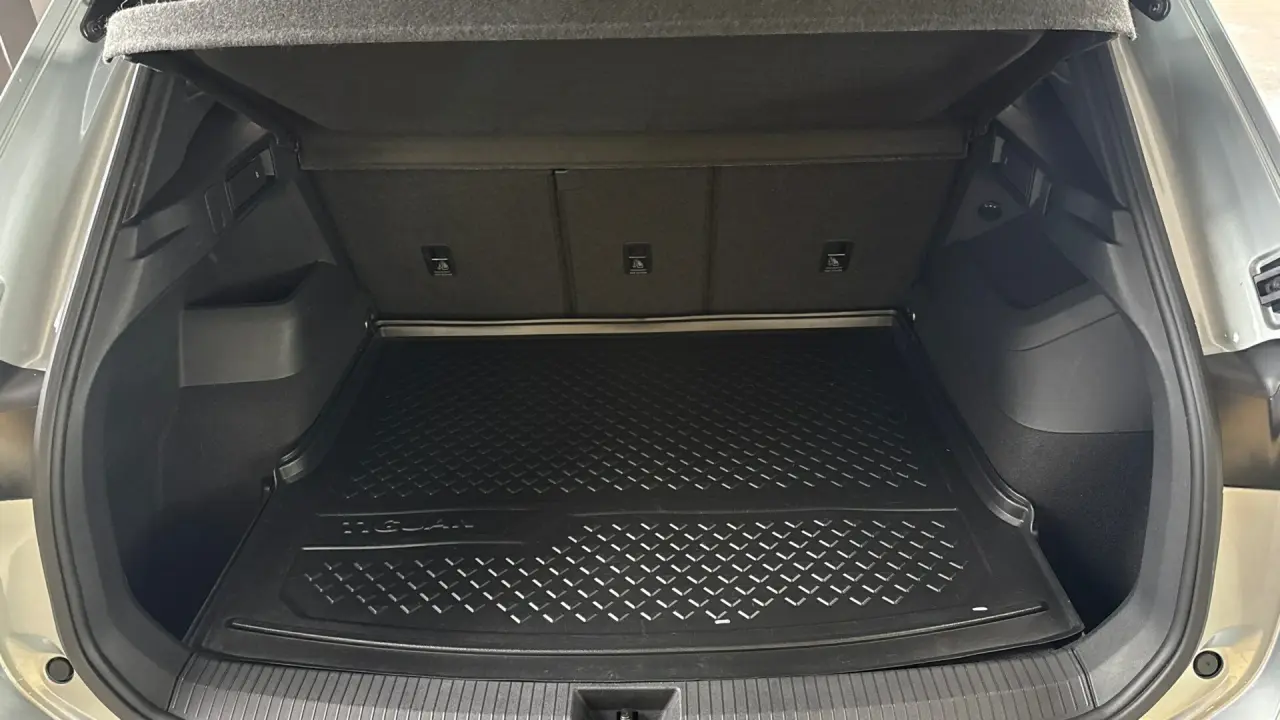 2024 VOLKSWAGEN TIGUAN Gallery Image 8