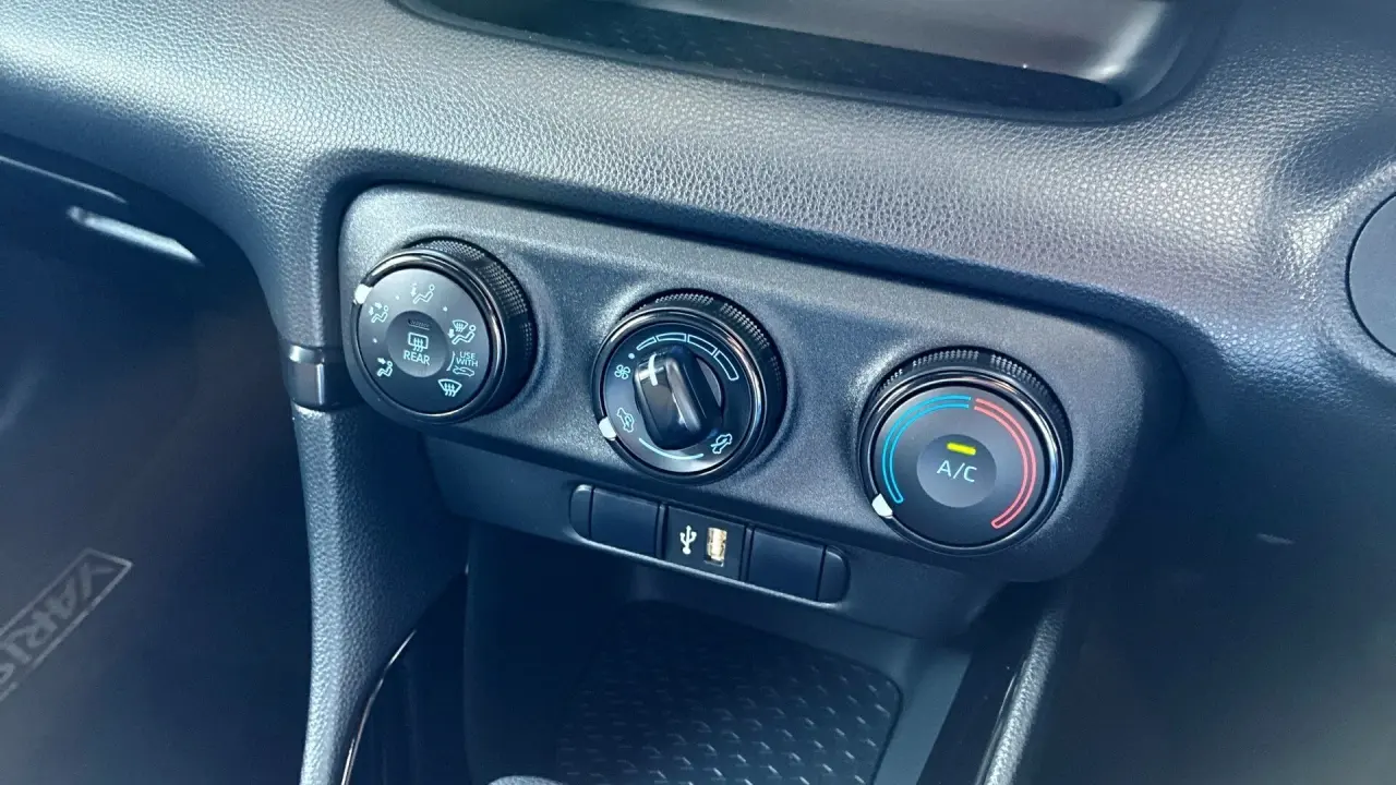 2021 Toyota Yaris Gallery Image 11