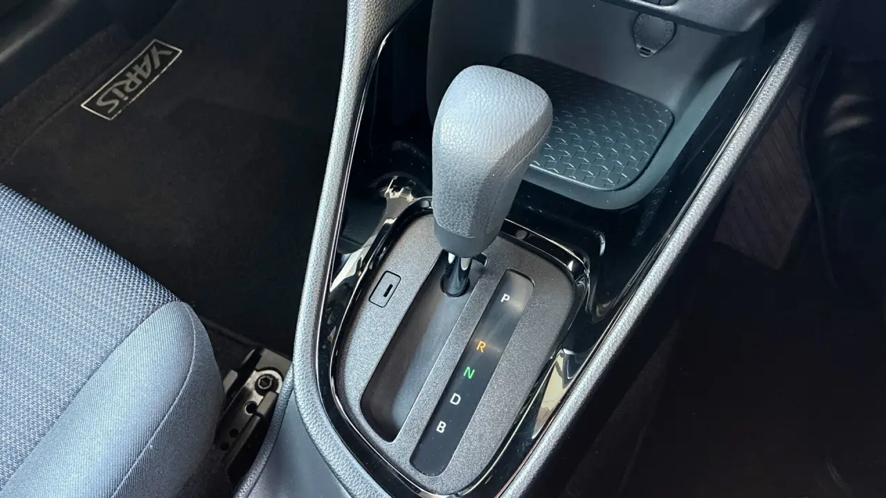 2021 Toyota Yaris Gallery Image 12