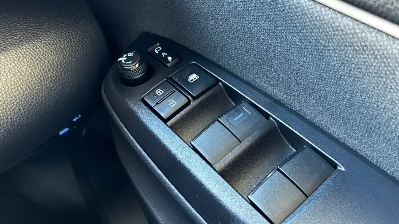 2021 Toyota Yaris Gallery Image 15