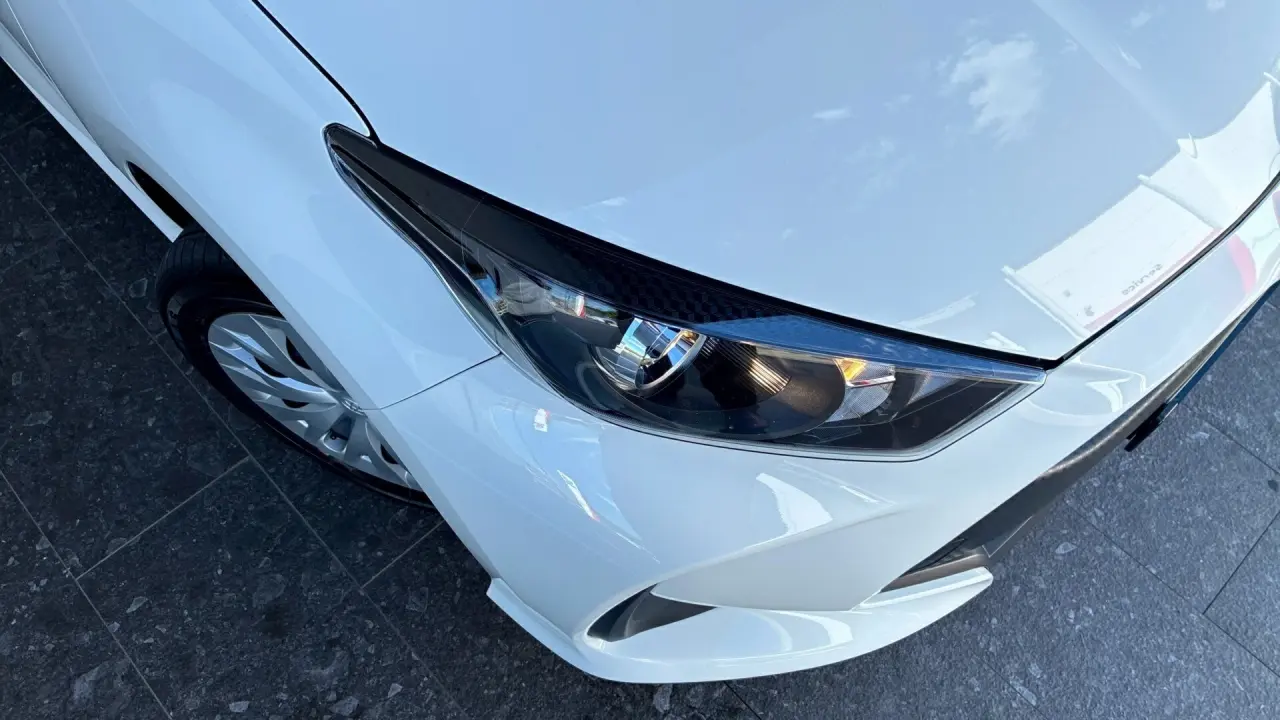 2021 Toyota Yaris Gallery Image 3
