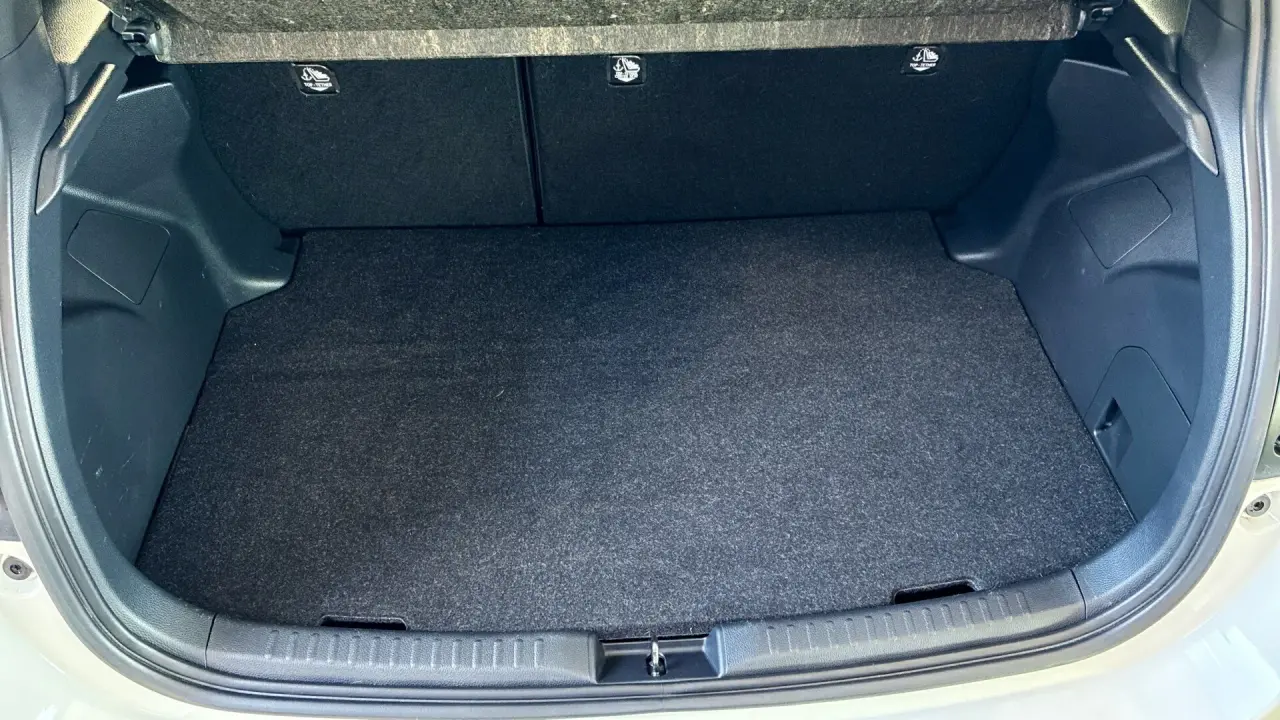 2021 Toyota Yaris Gallery Image 5