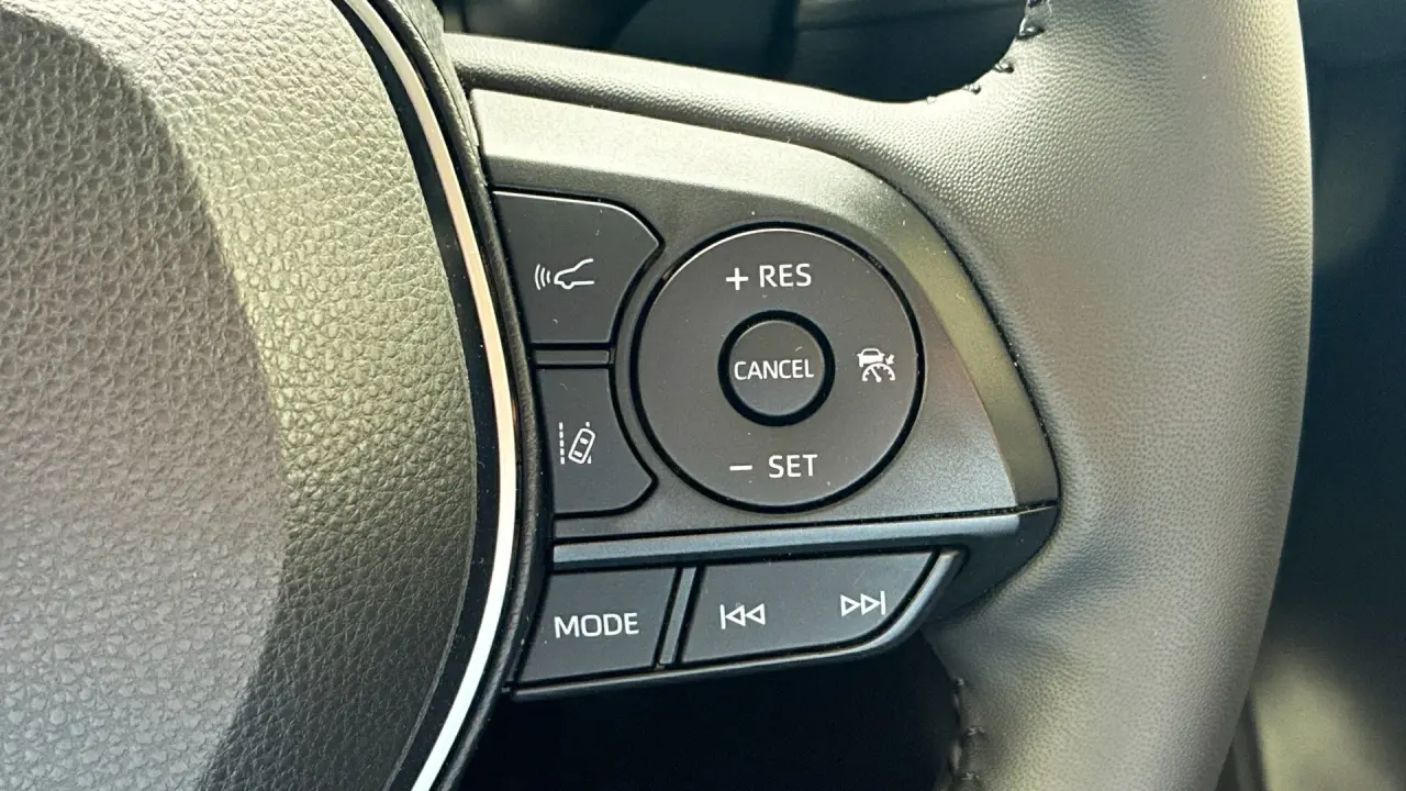 2024 Toyota Rav4 Hybrid Gallery Image 15