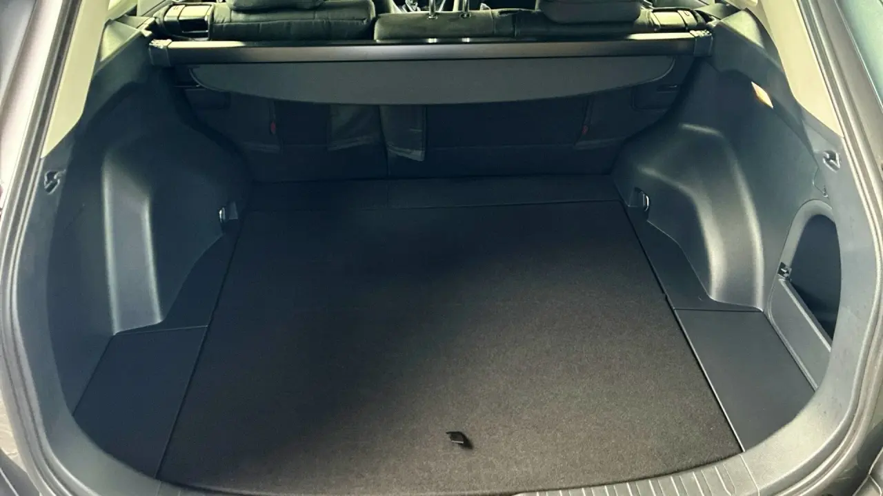 2024 Toyota Rav4 Hybrid Gallery Image 6