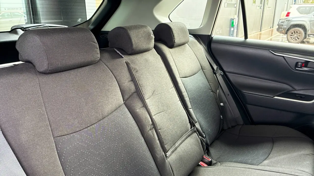 2024 Toyota Rav4 Hybrid Gallery Image 7