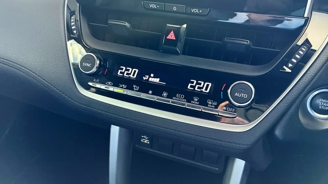 2023 Toyota Corolla Cross Petrol Gallery Image 11