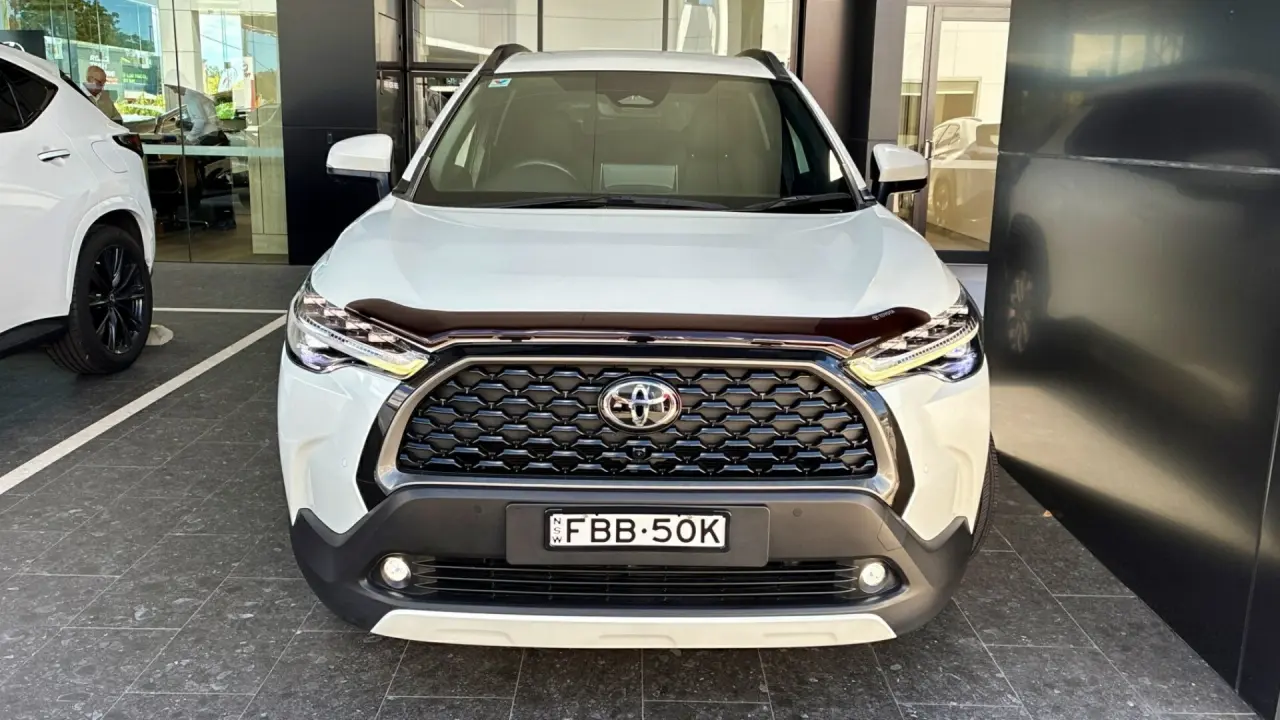 2023 Toyota Corolla Cross Petrol Gallery Image 2
