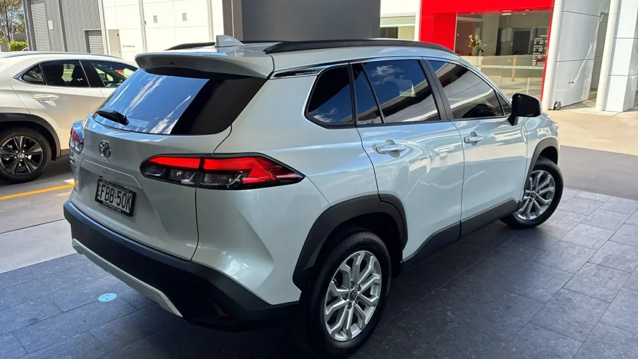 2023 Toyota Corolla Cross Petrol Gallery Image 4