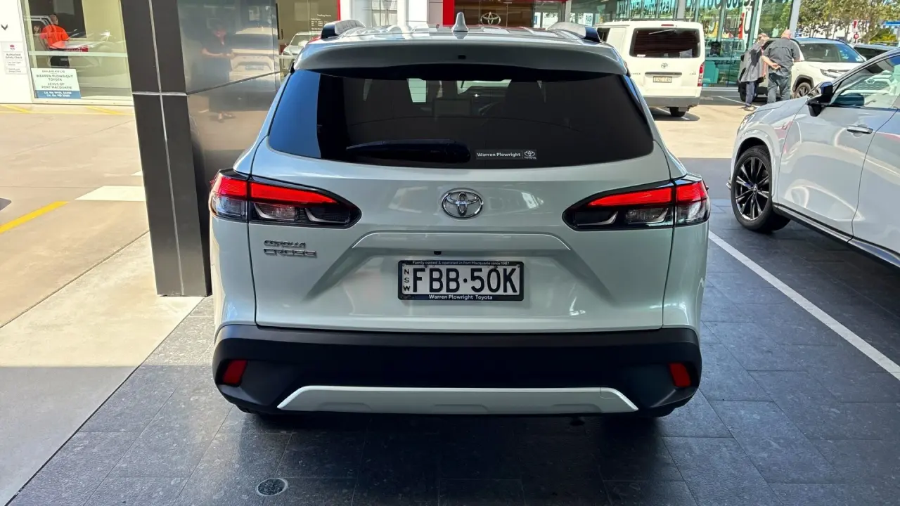 2023 Toyota Corolla Cross Petrol Gallery Image 5